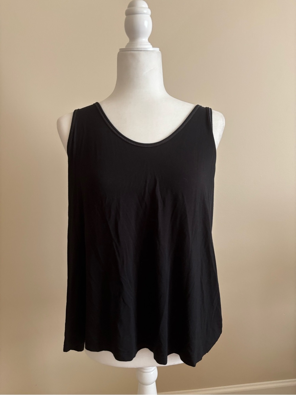 Express Black Sleeveless Tank Top - Women's